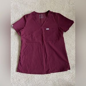 Size small FIGS scrub top